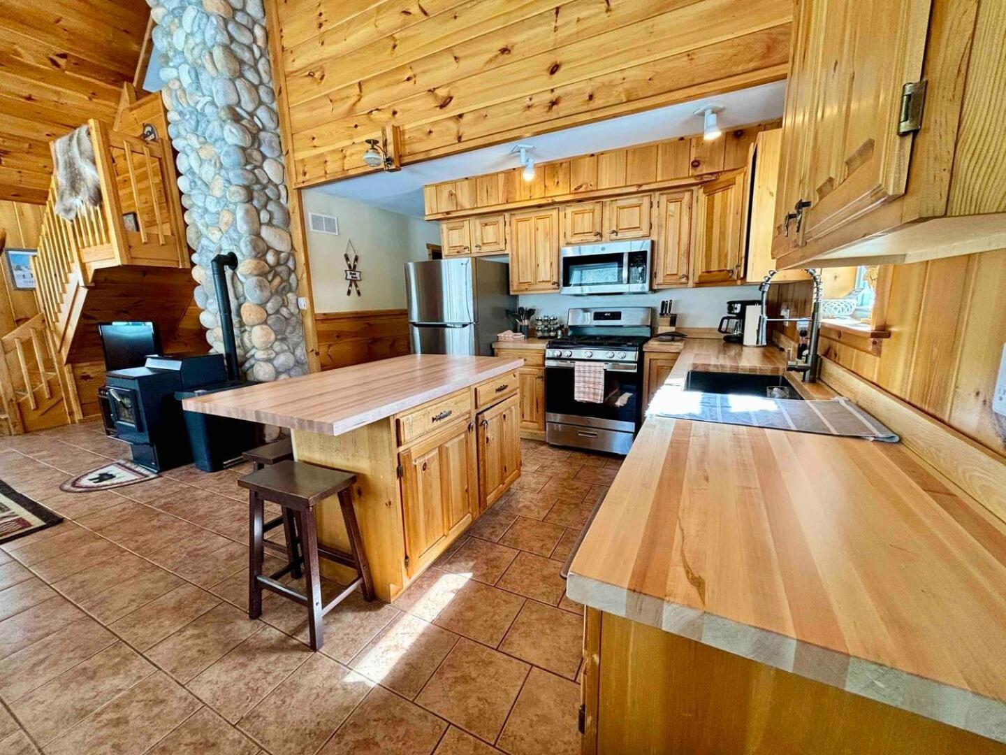 Ski Chalet W-Hot Tub, Only 3 Min To Sunday River Ski Lifts! Bethel Εξωτερικό φωτογραφία